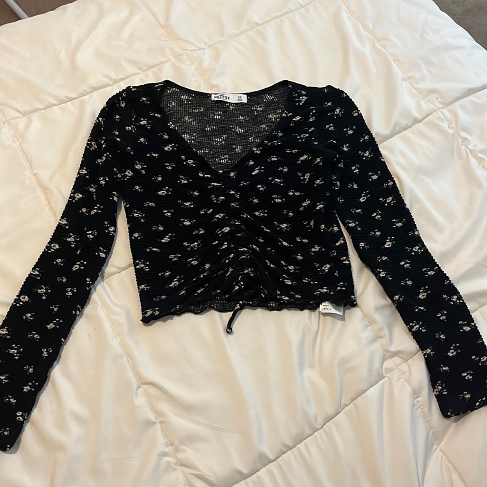 Hollister ribbed floral long sleeve. Like new